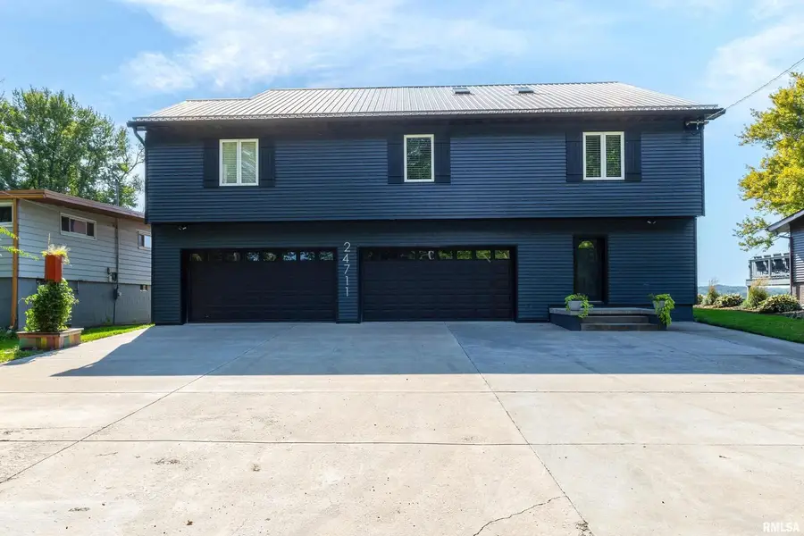 24711 178th Street, Pleasant Valley, IA 52767 - Image #2