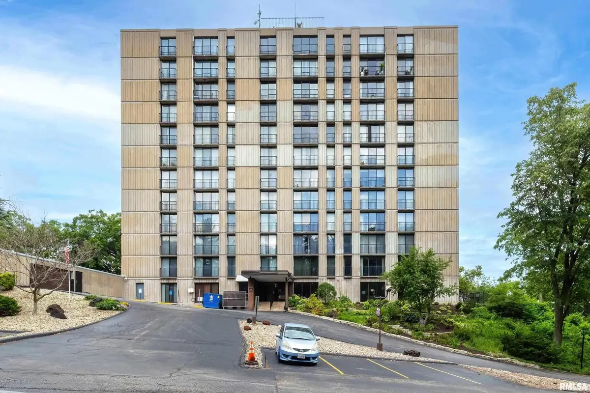 1800 7th Street #8C, East Moline, IL 61244 - Image #1