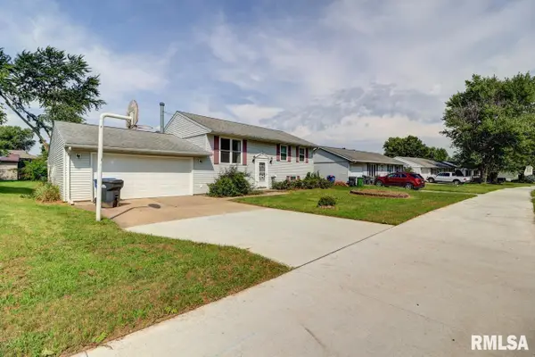 1356 Springdale Drive, Clinton, IA 52732