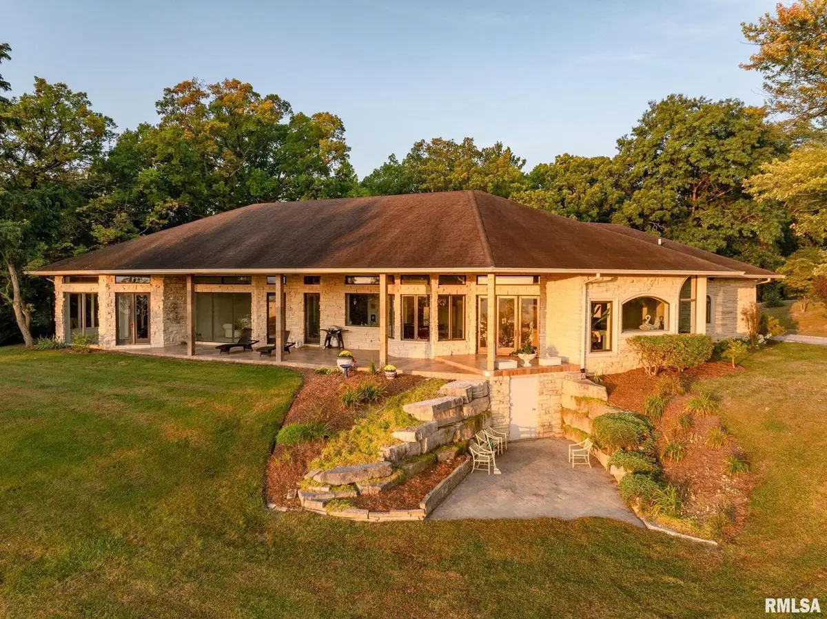 28176 226th Street, Le Claire, IA 52753 - Image #1