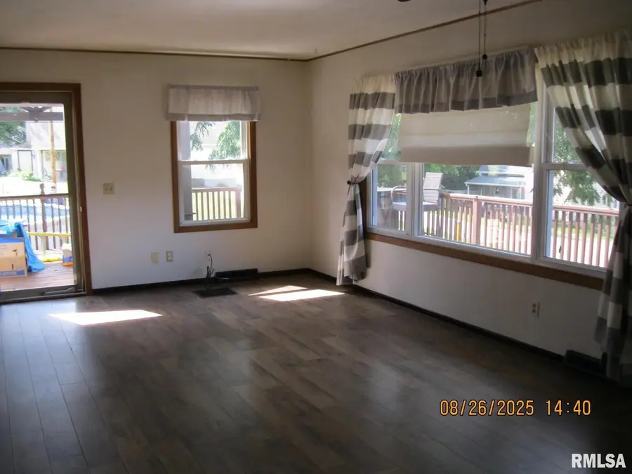 301 N Church Street, Albany, IL 61230 - Image #3