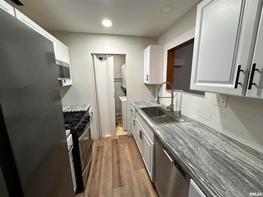 3807 10th Avenue Place, Moline, IL 61265 - Image #3