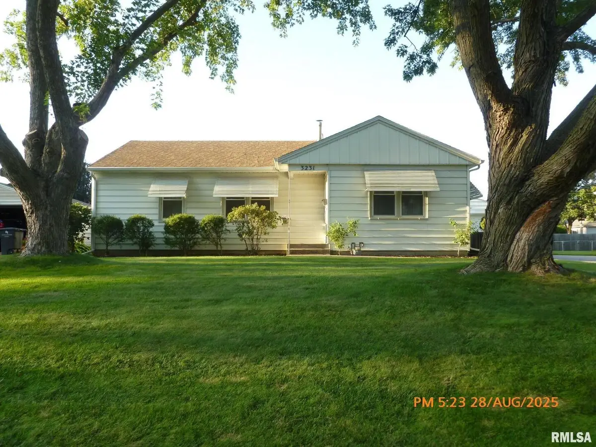3231 38th Avenue, Rock Island, IL 61201 - Image #1