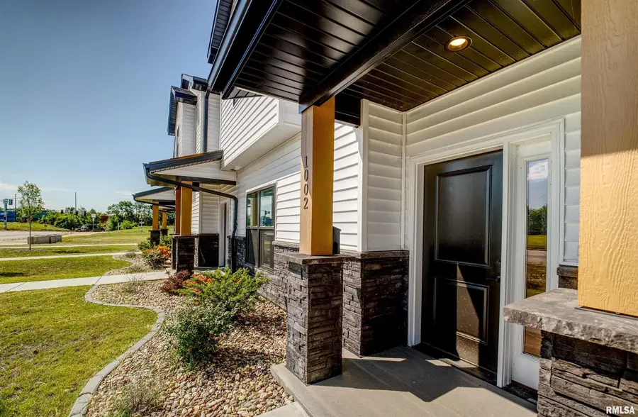 1008 S 4th Street, Clinton, IA 52732 - Image #2