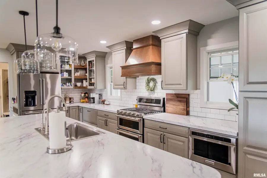 1737 N 2250th Place, Mendon, IL 62351 - Image #3