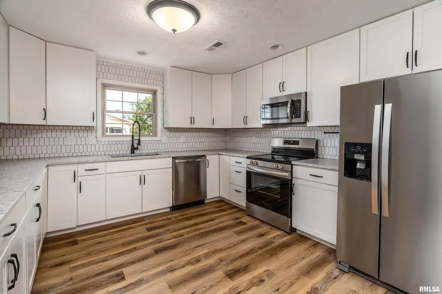 12852 Quarter Horse Road, Marion, IL 62959 - Image #3