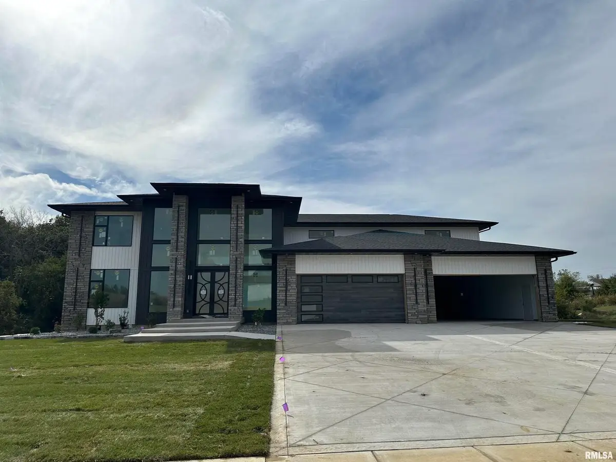 24029 185th Street, Pleasant Valley, IA 52722 - Image #1