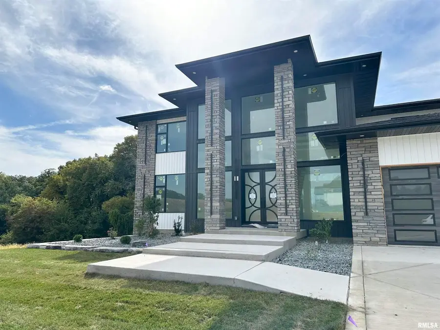 24029 185th Street, Pleasant Valley, IA 52722 - Image #3