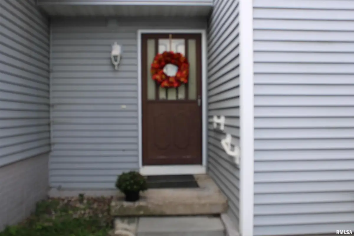 3542 Cedarview Ct Court #3542, Bettendorf, IA 52722 - #1