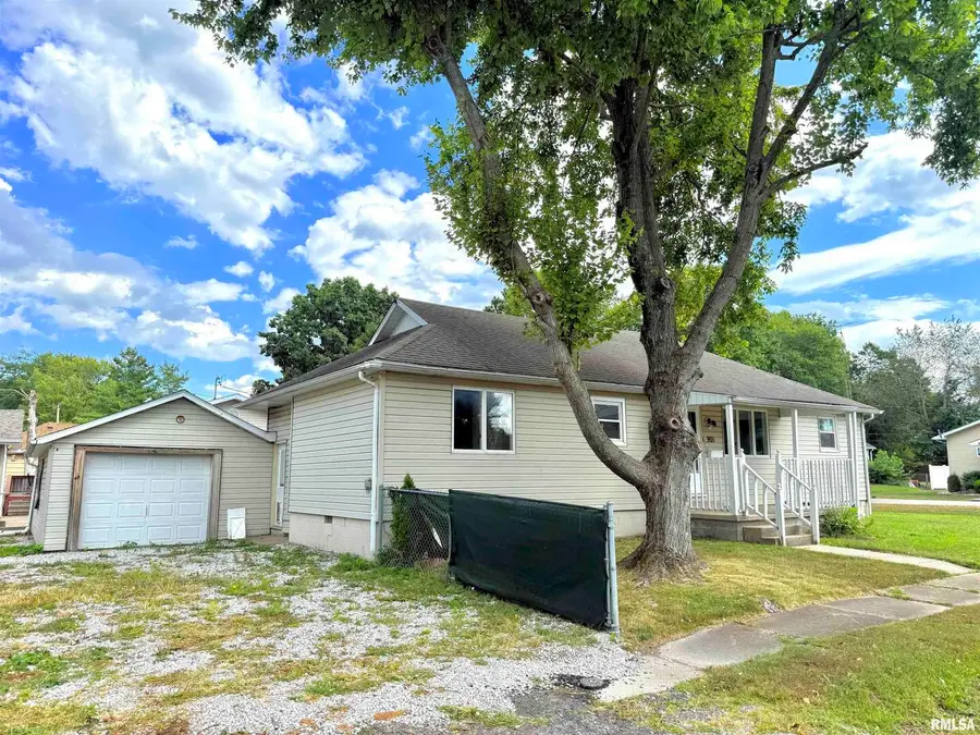 901 E Clark Street, West Frankfort, IL 62896 - Image #2