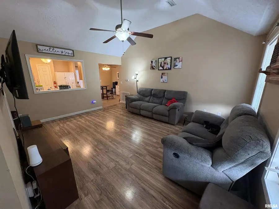 5626 Silver Fox Drive, Carterville, IL 62918 - Image #3