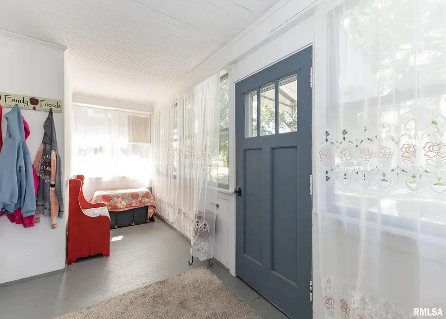 326 N Vail Street, Geneseo, IL 61254-2602 - Image #3