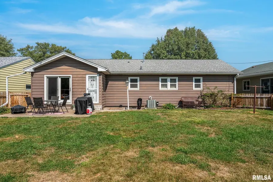 2417 W 18th Street, Davenport, IA 52804 - Image #3