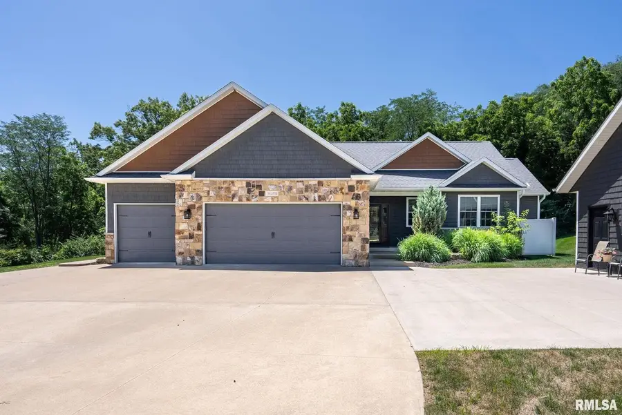 18200 247th Avenue, Bettendorf, IA 52722 - Image #2