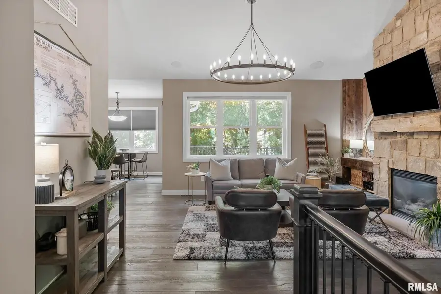 18200 247th Avenue, Bettendorf, IA 52722 - Image #3