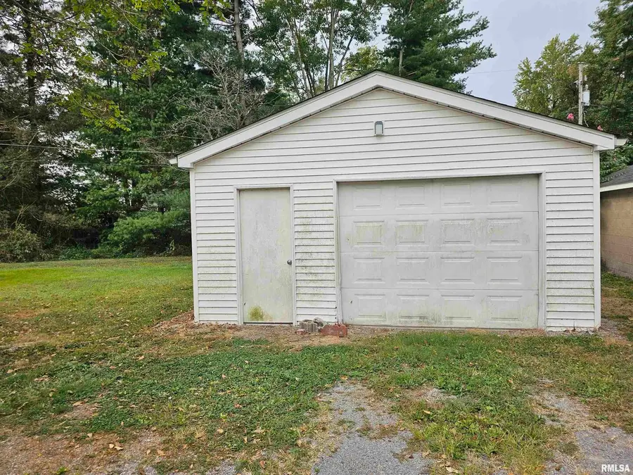 611 E Meridian Street, Marion, IL 62959 - Image #2