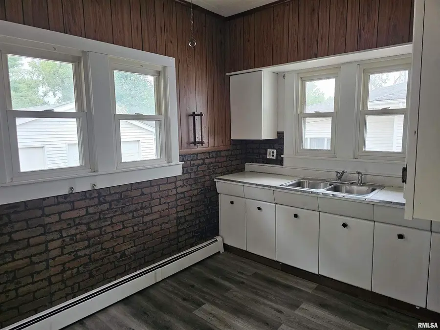 611 E Meridian Street, Marion, IL 62959 - Image #3