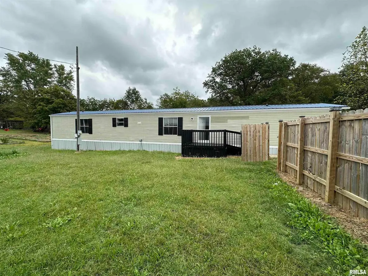 324 S Main Street, Ewing, IL 62836 - Image #1