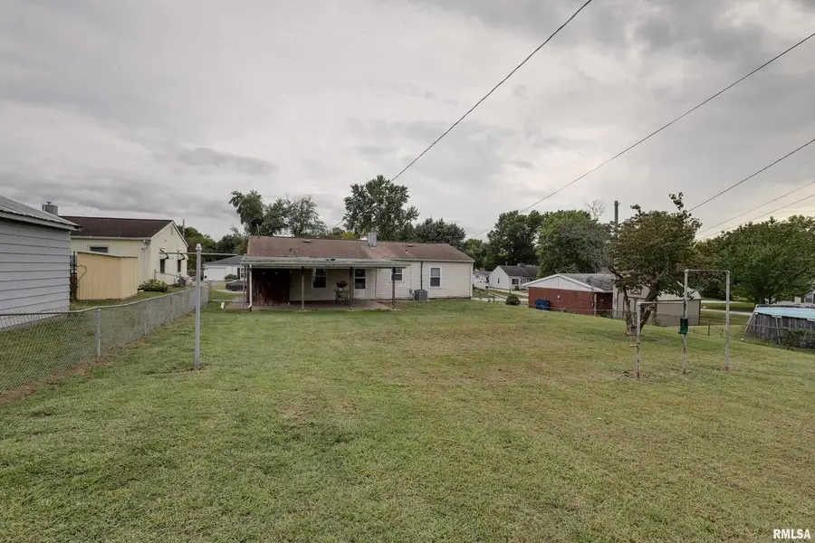 3329 Chestnut Street, Quincy, IL 62301 - Image #2
