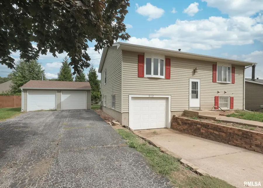 512 W 16th Avenue, Coal Valley, IL 61240 - #3