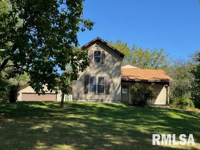 320 30th Avenue N, Clinton, IA 52732 - Image #1