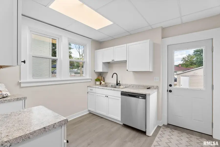 2326 5th Street, Moline, IL 61265 - Image #3