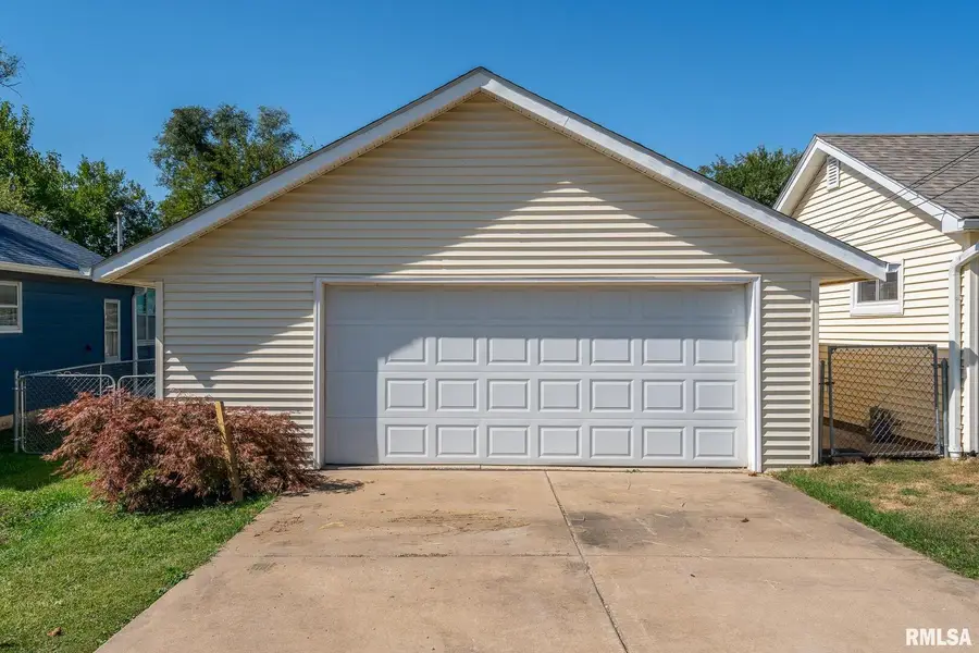 2317 46th Street, Moline, IL 61265 - Image #3