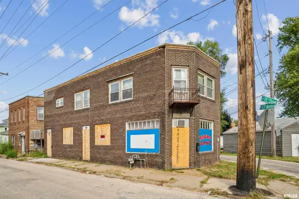 1365 1/2 13th Avenue, East Moline, IL 61244