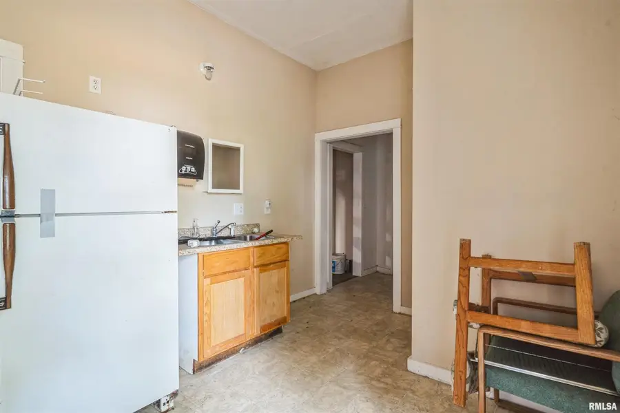 1365 1/2 13th Avenue, East Moline, IL 61244 - Image #3