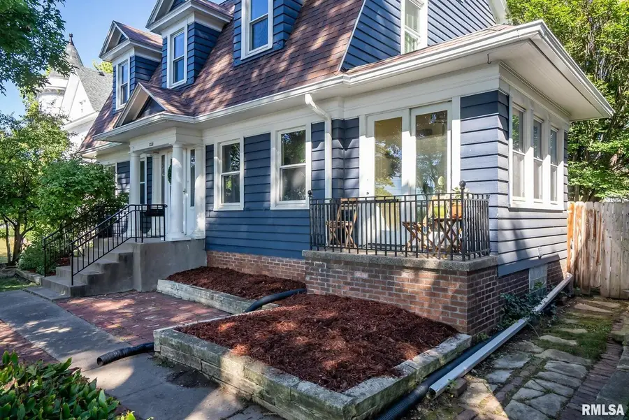 704 River Drive, Bettendorf, IA 52722 - Image #2