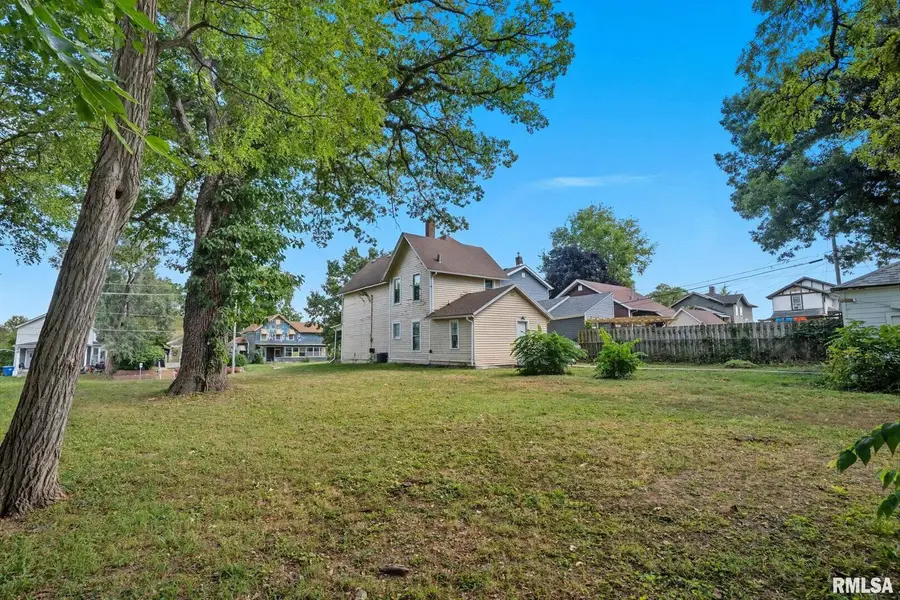 1222 Pershing Avenue, Davenport, IA 52803 - Image #2