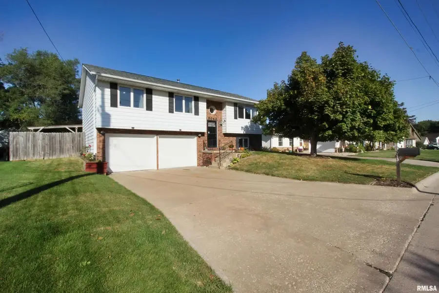 3043 17th Street Court, East Moline, IL 61244 - Image #2