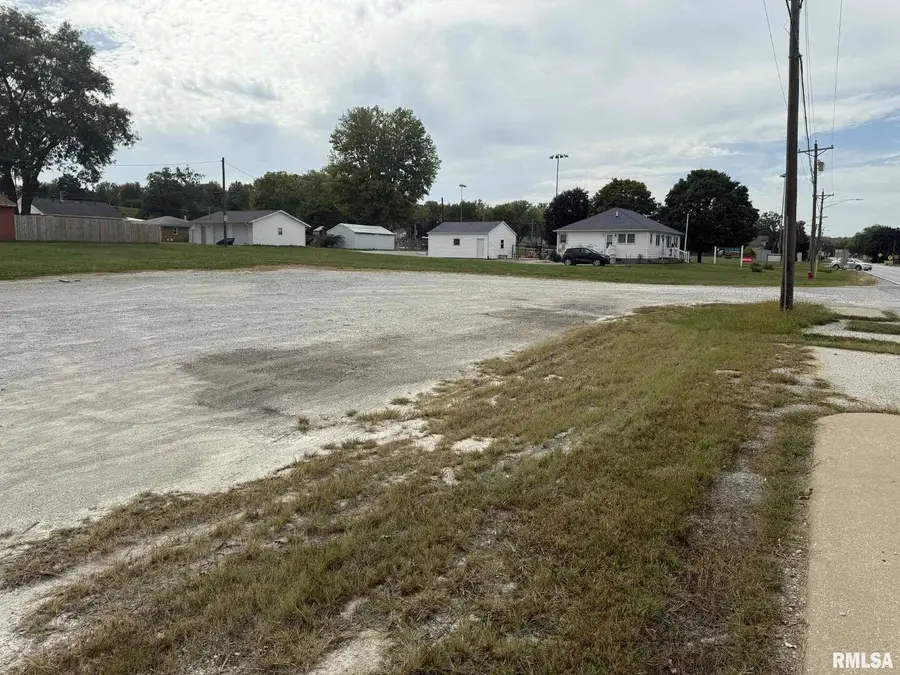 228 E 6th Avenue, Andalusia, IL 61232 - #2