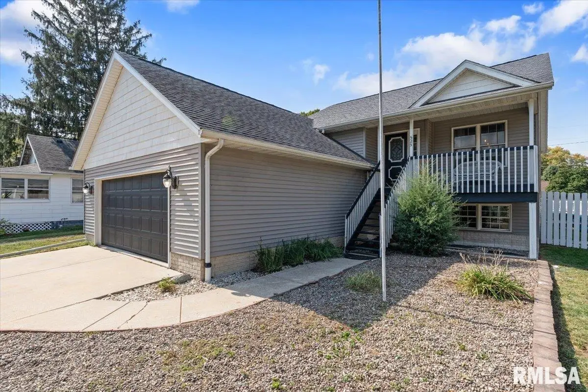 525 3rd Avenue, Hampton, IL 61256-9652 - Image #1