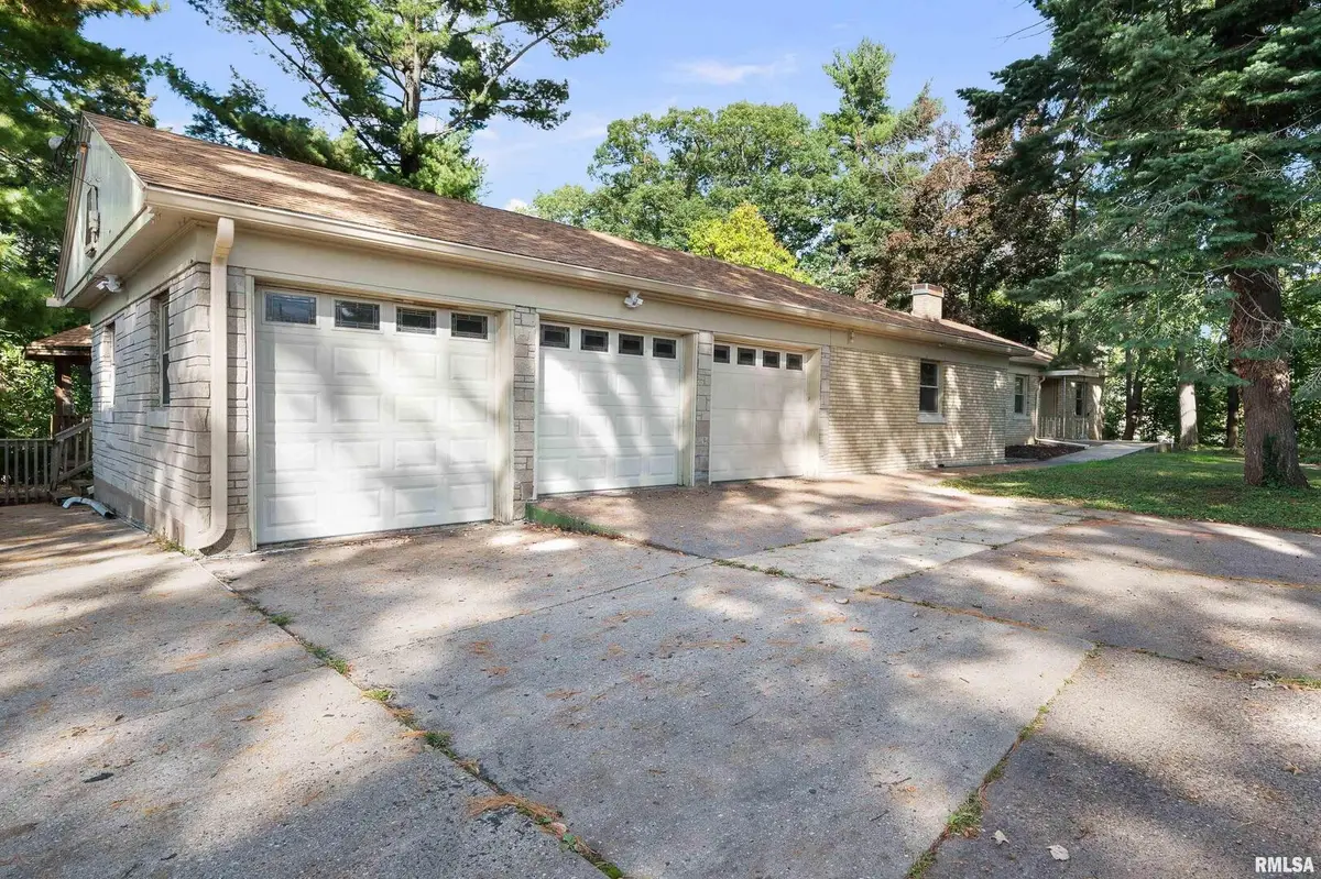 660 18th Avenue, East Moline, IL 61244 - Image #1