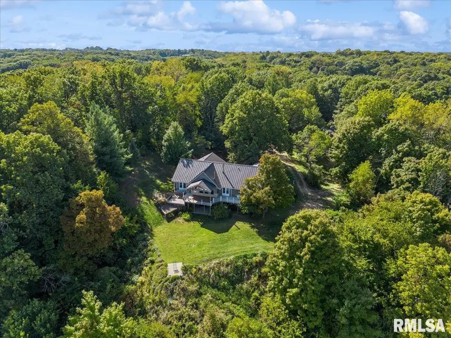 1650 468th Avenue, Clinton, IA 52732 - Image #2