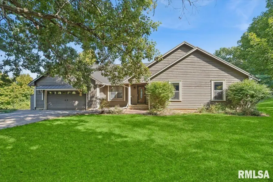 1650 468th Avenue, Clinton, IA 52732 - Image #3