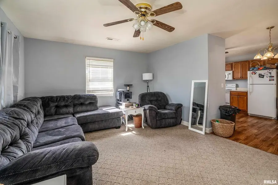 902 N Taft Street, Marion, IL 62959 - Image #3