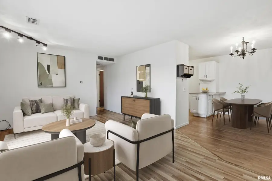 1249 48th Avenue #18, East Moline, IL 61244 - Image #2