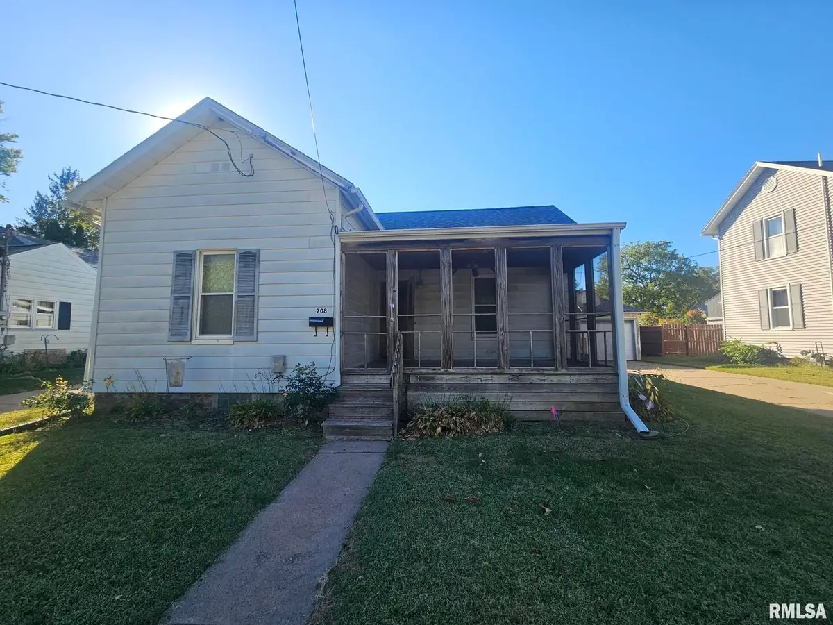 208 Fletcher Ave Avenue, Muscatine, IA 52761 - Image #1