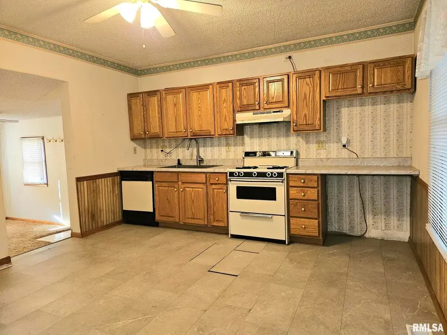 208 Fletcher Ave Avenue, Muscatine, IA 52761 - Image #2