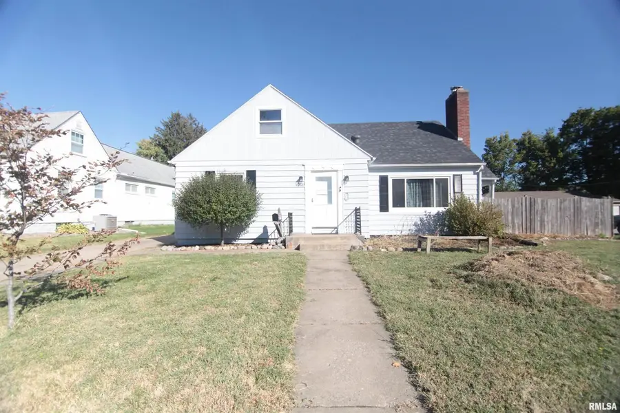 2619 12th Avenue, Moline, IL 61265 - #2