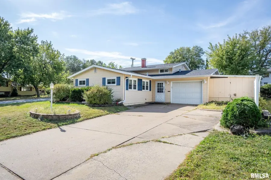 405 Westerfield Road, Davenport, IA 52806 - Image #2