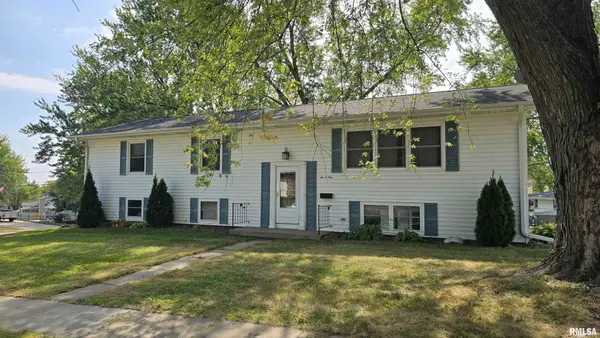 601 Scenic Drive, Clinton, IA 52732