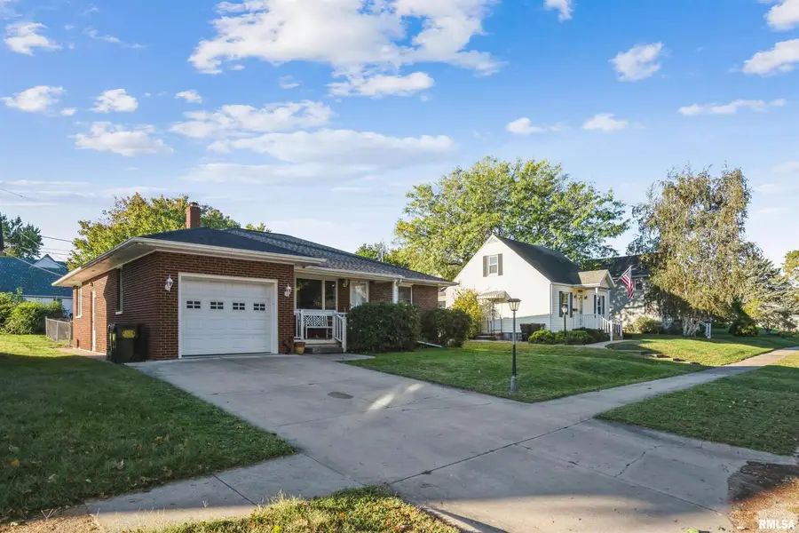 824 9th Avenue, Fulton, IL 61252 - Image #2