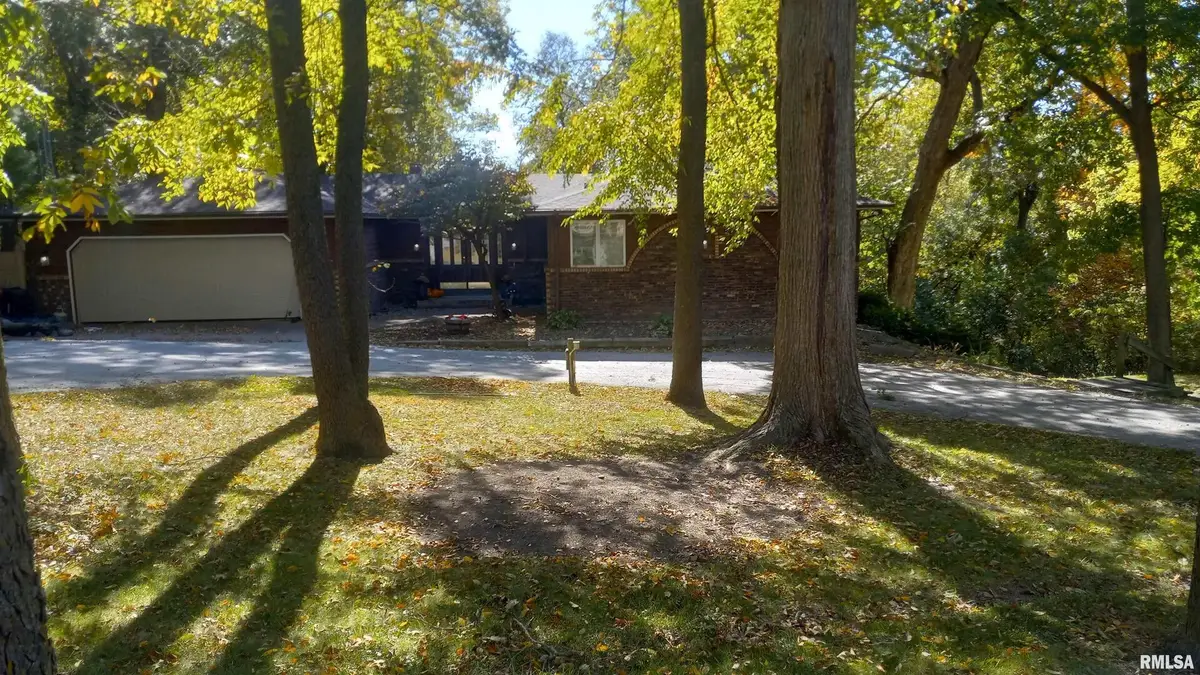 27841 Bowker Drive, Le Claire, IA 52753 - Image #1