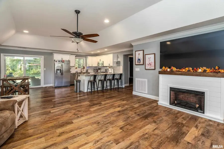 412 Noah Lane, Carterville, IL 62918 - Image #3