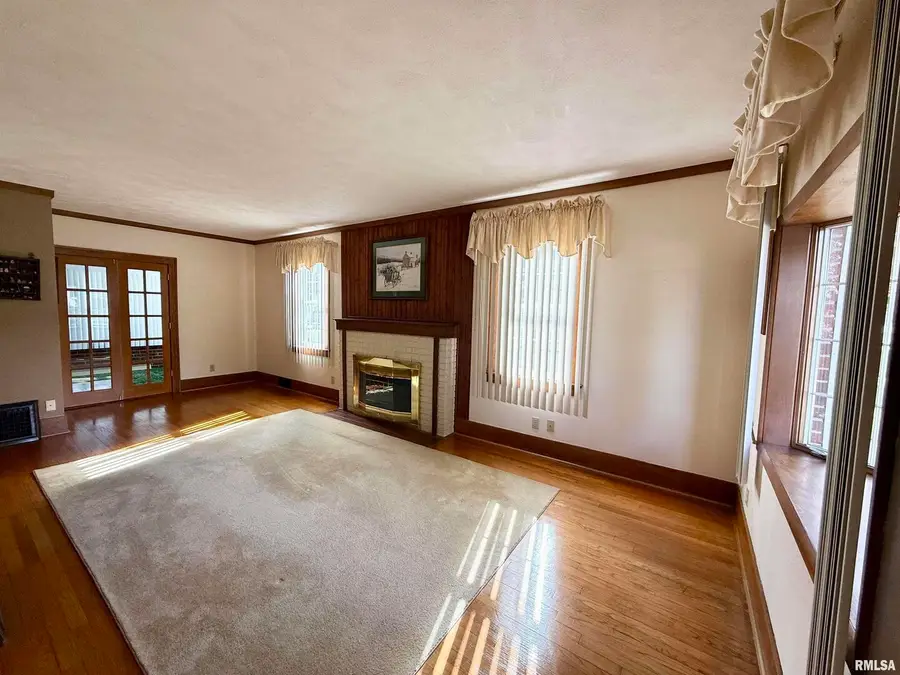 2340 7th Street, East Moline, IL 61244 - Image #2