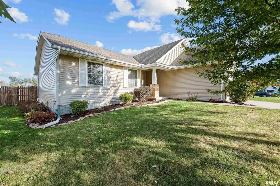 1405 E 7th Street, Coal Valley, IL 61240 - Image #2