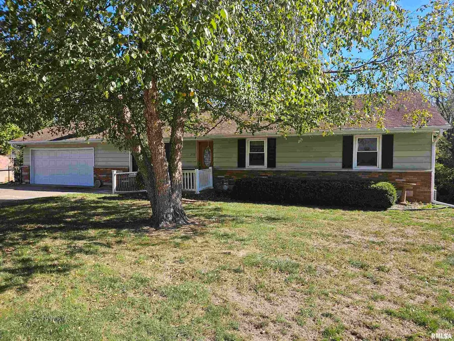 2131 Sunnybrook Drive W, Quincy, IL 62301 - #2